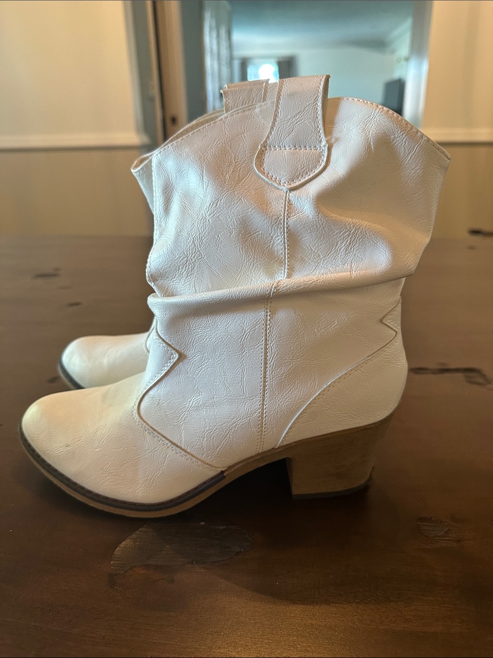 Charles Albert White Slouchy Western Ankle Boots Size 10 - Picture 5 of 10